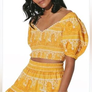 Like new Cleobella Everly Crop Top Shirt Womens L Marigold Smocked Puff Sleeve